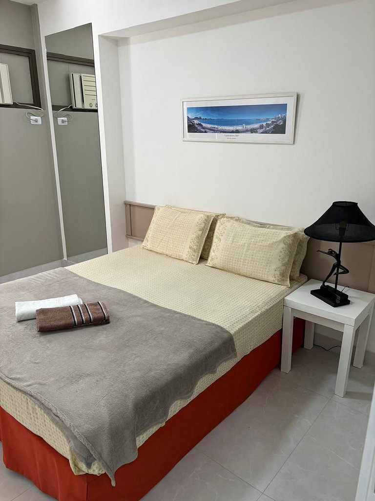 Flat Praia de Copacabana - 2 quartos Varanda Vista mar e Gar
