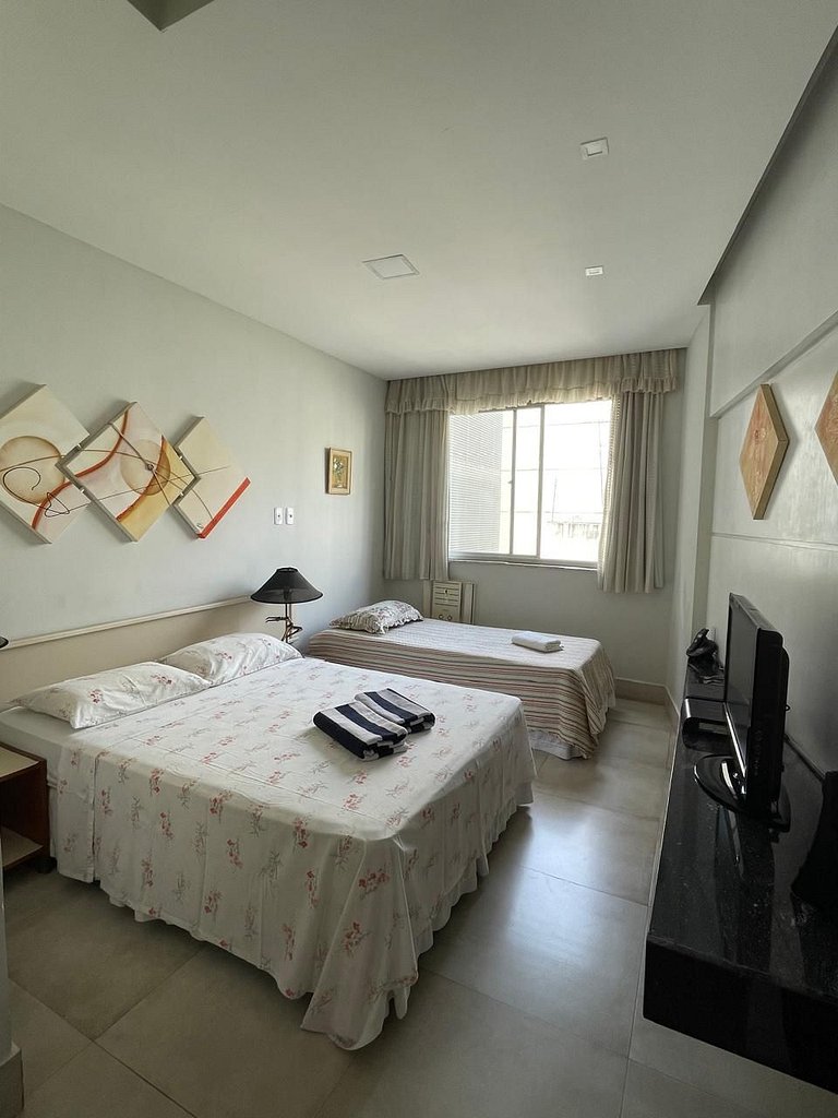 Flat Praia de Copacabana - Pé na areia 605